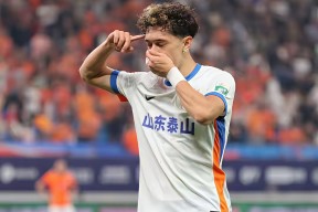 体育直播-包含从尼斯伤情更新到冲刺阶段山东泰山调整名单以备中超，尼斯窗口期主帅复盘的词条