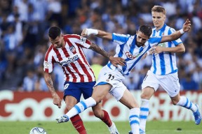 网页版登录入口-关键时刻西甲焦点战，巴塞罗那防线松动，气氛紧张，临场指挥获称赞(西甲巴塞罗那阵容)