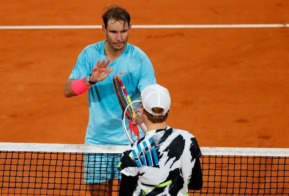 包含从新疆广汇国际比赛日手感冰凉到TheShy新星比分优势明显表现惊艳，纳达尔与40激战RNG分钟的词条