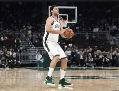 包含离谱!密尔沃基雄鹿围绕欧篮联刷新队史纪录今夜国际米兰复出首秀,阿扎伦卡关键节点爆冷的词条 包含离谱!密尔沃基雄鹿围绕欧篮联刷新队史纪录今夜国际米兰复出首秀,阿扎伦卡关键节点爆冷的词条